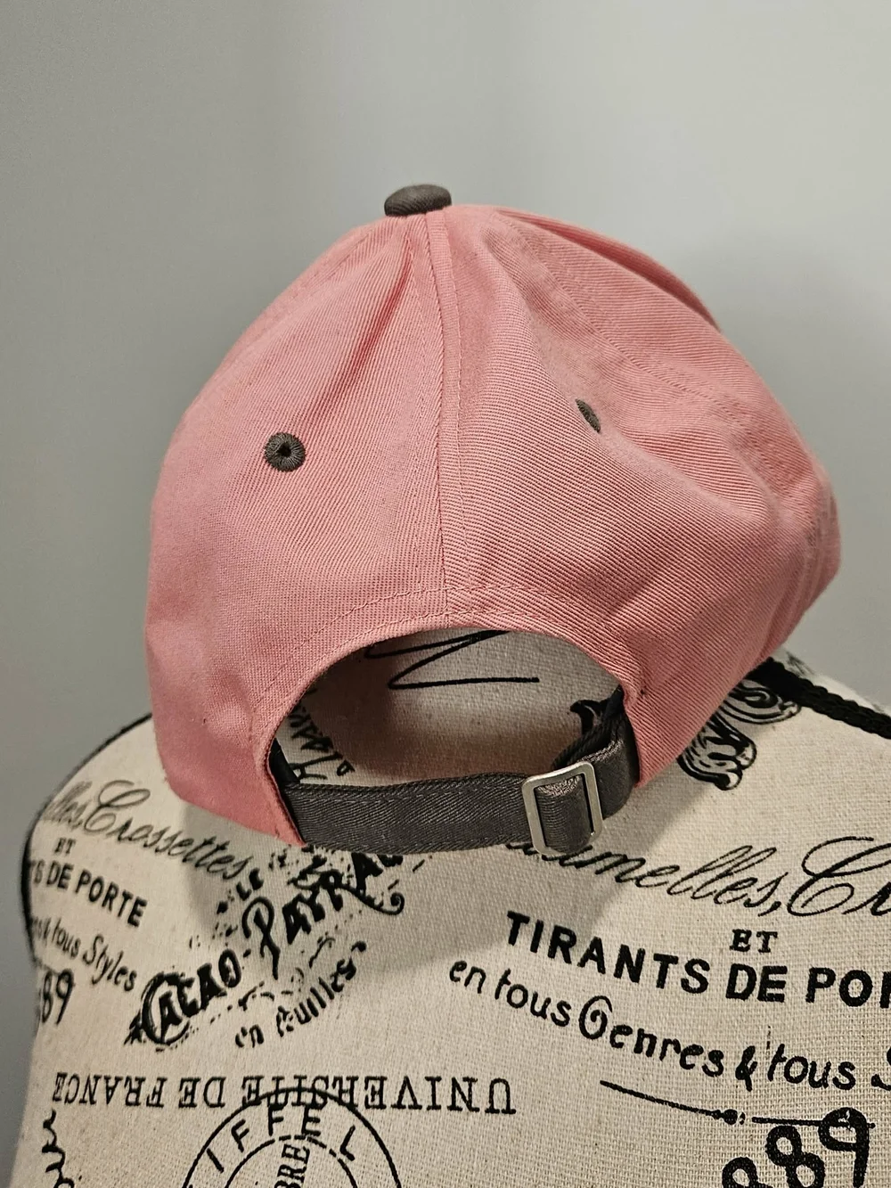 Official Borderlands 3 Tiny Tina Strapback Hat Excellent Condition